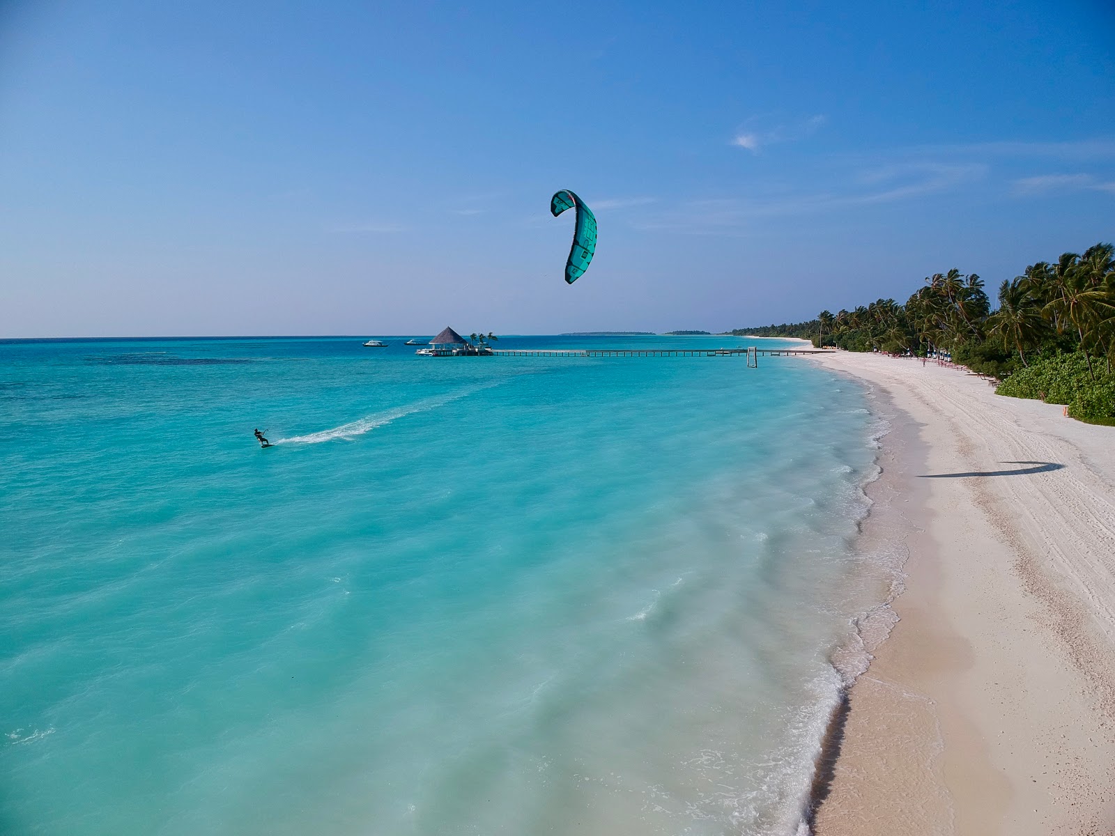 Photo of Kandima Resort Beach with very clean level of cleanliness