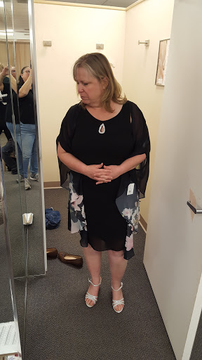 Shopping Mall «Marketplace Shopping Center», reviews and photos, 26 Plaza Dr, Fairview Heights, IL 62208, USA