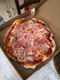Pepperoni du Pizzas à emporter The club House à Marles-en-Brie - n°2