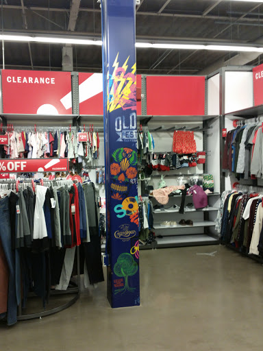 Clothing Store «Old Navy», reviews and photos, 470 Lewis Ave, Meriden, CT 06450, USA