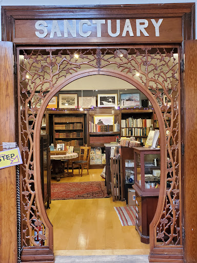 Loganberry Books, 13015 Larchmere Blvd, Cleveland, OH 44120, USA, 