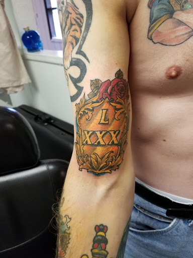 Tattoo Shop «Destiny Tattoo Studio», reviews and photos, 1822 NJ-35, South Amboy, NJ 08879, USA