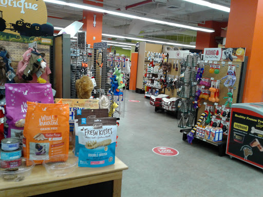 Pet Supply Store «Petco Animal Supplies», reviews and photos, 61-23 190th St, Fresh Meadows, NY 11365, USA