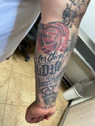 Tattoo Shop «Mooney Ink Tattoo & Body Piercing», reviews and photos, 1324 S Mooney Blvd, Visalia, CA 93277, USA