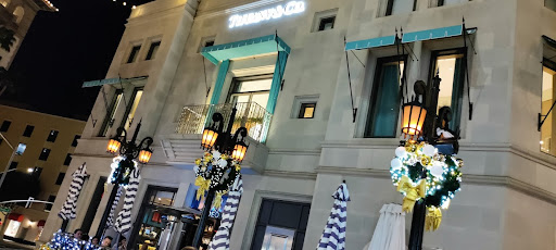 Jewelry Store «Tiffany & Co.», reviews and photos, 210 N Rodeo Dr, Beverly Hills, CA 90210, USA