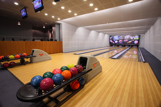 Bowling Bar v Parku Holiday