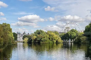 St James's Park Lake image