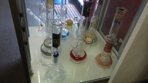 Tobacco Shop «One Love Tobacco & Gifts», reviews and photos, 7116 Gulf Blvd, St Pete Beach, FL 33706, USA