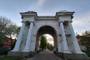 Triumphal Arch image