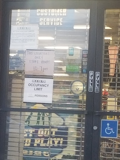 Sporting Goods Store «Big 5 Sporting Goods - Pinole», reviews and photos, 1572 Fitzgerald Dr, Pinole, CA 94564, USA