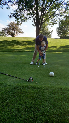 Country Club «Geneva Golf & Country Club», reviews and photos, 3100 Bidwell Rd, Muscatine, IA 52761, USA