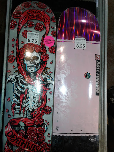 Clothing Store «Zumiez», reviews and photos, 3065 NY-50, Saratoga Springs, NY 12866, USA