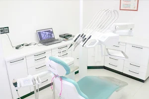Tasende Clínica Dental image
