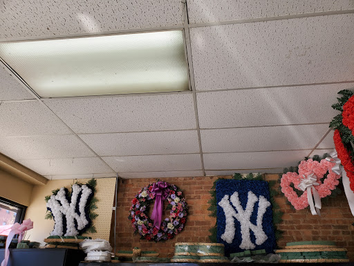 Florist «Harlem Florist Loft», reviews and photos, 2240 1st Avenue, New York, NY 10029, USA