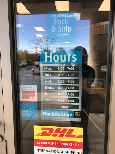Shipping and Mailing Service «The UPS Store», reviews and photos, 43300 Southern Walk Plaza #116, Broadlands, VA 20148, USA