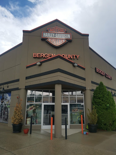 Harley-Davidson Dealer «Bergen County Harley-Davidson (Service Opens 9am)», reviews and photos, 124 Essex St, Rochelle Park, NJ 07662, USA