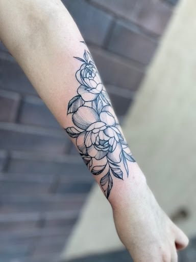 Explore broken chain tattoo ideas, creative tattoo ideas in Peoria, available at Modern Ink Tattoo