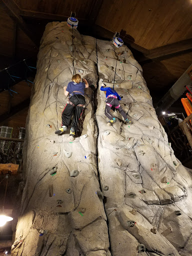 Outdoor Sports Store «Nantahala Outdoor Center Gatlinburg», reviews and photos, 1138 Parkway, Gatlinburg, TN 37738, USA