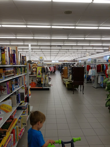 Thrift Store «Neenah Goodwill Retail Store & Training Center», reviews and photos