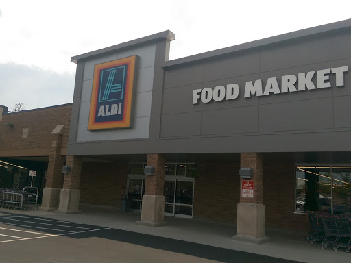 Supermarket «ALDI», reviews and photos, 4833 Oakton St, Skokie, IL 60077, USA