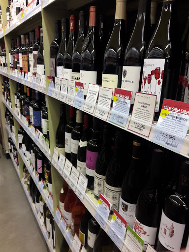 Grocery Store «New Seasons Market Hawthorne», reviews and photos, 4034 SE Hawthorne Blvd, Portland, OR 97214, USA