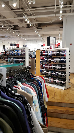 Clothing Store «Express», reviews and photos, 1625 Chestnut St, Philadelphia, PA 19103, USA