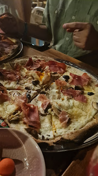 Plats et boissons du Pizzeria Hugo pizza à Goult - n°4