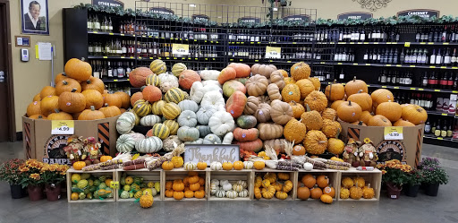 Grocery Store «Grocery Outlet Bargain Market», reviews and photos, 401 Marin St, Vallejo, CA 94590, USA