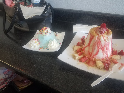 Restaurant «Vampire Penguin Eureka», reviews and photos, 3144 Broadway St, Eureka, CA 95501, USA