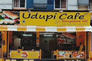 Udupi Cafe Bangalore Idli image