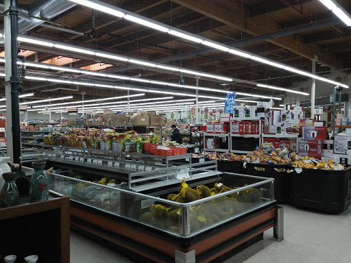 Shopping Mall «Fubonn Shopping Center», reviews and photos, 2850 SE 82nd Ave #80, Portland, OR 97266, USA