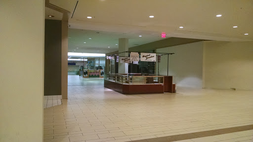 Shopping Mall «Vallco Shopping Mall», reviews and photos, 10123 N Wolfe Rd, Cupertino, CA 95014, USA