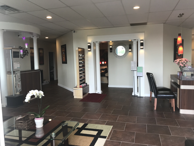 T Nail Lounge 21228