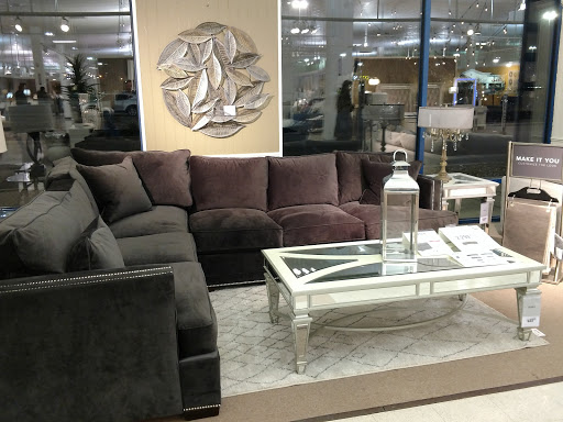 Furniture Store «Value City Furniture», reviews and photos, 800 Thruway Plaza Dr, Cheektowaga, NY 14225, USA