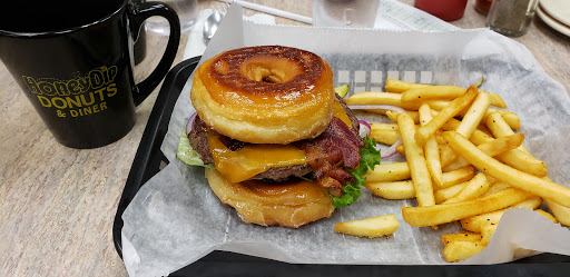 Donut Shop «HoneyDip Donuts», reviews and photos, 4480 Kenny Rd, Columbus, OH 43220, USA