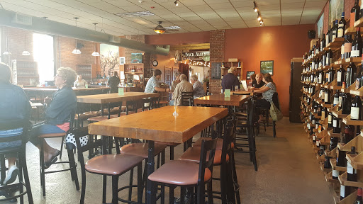 Wine Bar «Wine Guyz», reviews and photos, 122 King St, La Crosse, WI 54601, USA