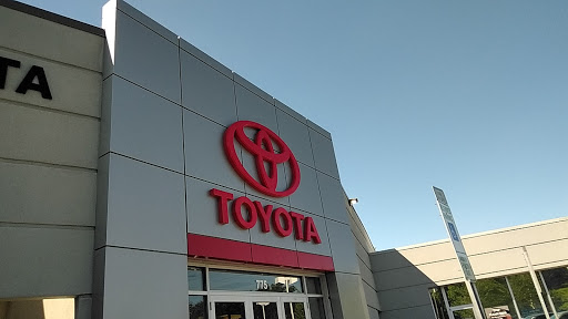 Toyota Dealer «Fred Anderson Toyota of Asheville», reviews and photos, 777 Brevard Rd, Asheville, NC 28806, USA