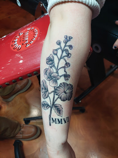 Explore tattoo finger ideas, creative tattoo ideas in Coeur D Alene, available at Jojos Tattoo & Body Piercing