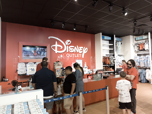 Shopping Mall «Silver Sands Premium Outlets», reviews and photos, 10562 Emerald Coast Pkwy W, Miramar Beach, FL 32550, USA