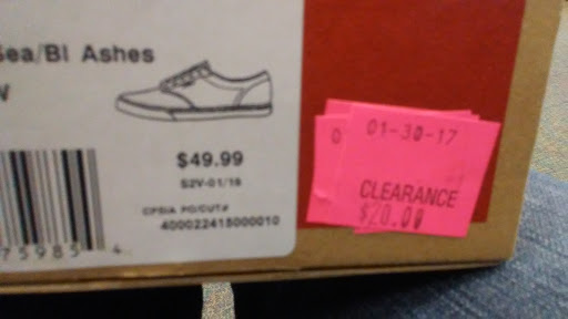 Shoe Store «Shoe Carnival», reviews and photos, 5005 Salem Ave, Dayton, OH 45426, USA