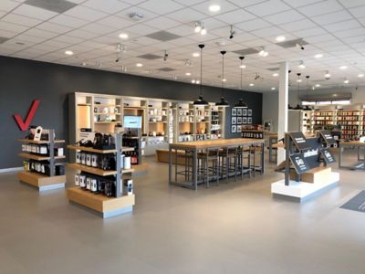 Cell Phone Store «Verizon», reviews and photos, 12459 Limonite Ave c, Mira Loma, CA 91752, USA