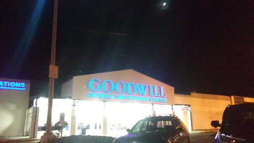 Thrift Store «Goodwill Mt. Vernon», reviews and photos