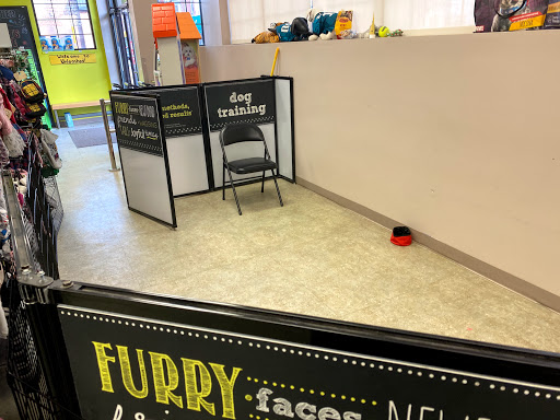 Pet Supply Store «Unleashed by Petco», reviews and photos, 520 S 23rd St, Philadelphia, PA 19146, USA