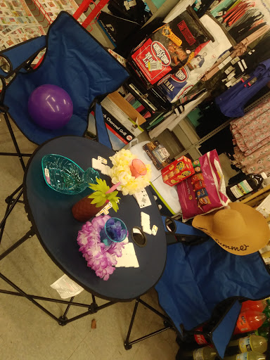 Dollar Store «FAMILY DOLLAR», reviews and photos, 265 Ellington Rd, East Hartford, CT 06108, USA