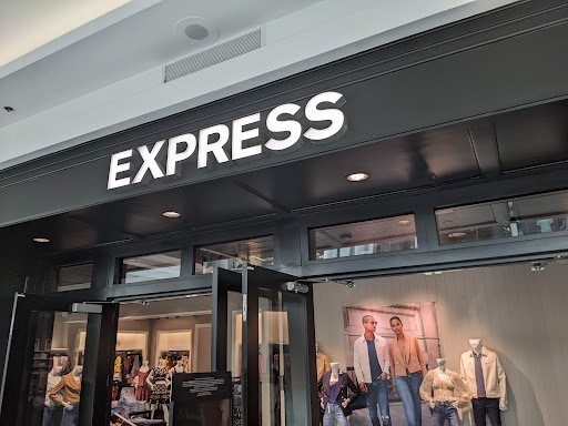 Clothing Store «Express», reviews and photos, 1100 S Joyce St, Arlington, VA 22202, USA