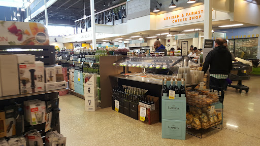 Grocery Store «Harvest Market», reviews and photos, 2029 S Neil St, Champaign, IL 61820, USA