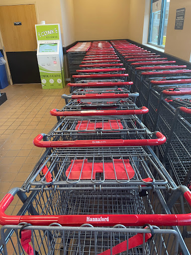 Grocery Store «Hannaford Supermarket», reviews and photos, 86 Cottage St, Bar Harbor, ME 04609, USA