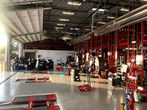 Tire Shop «Discount Tire Store - Farragut, TN», reviews and photos, 11201 Kingston Pike, Farragut, TN 37934, USA