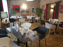 Atmosphère du Restaurant Un Canard Sous L Olivier à Ussel - n°20