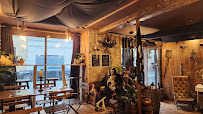 Atmosphère du Restaurant Black Sails - A Pirate Tavern By Chef LeChat à Cannes - n°15
